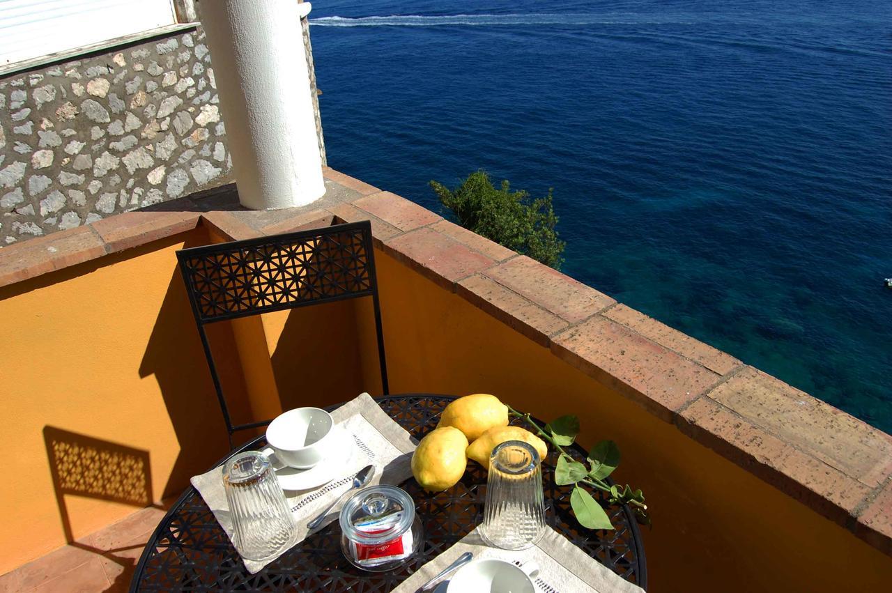 卡普里La Terrazza Sul Mare住宿加早餐旅馆 外观 照片