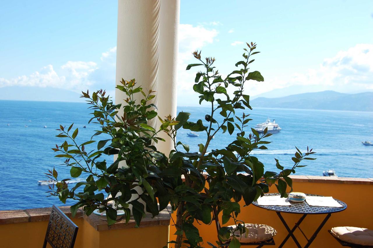 卡普里La Terrazza Sul Mare住宿加早餐旅馆 外观 照片